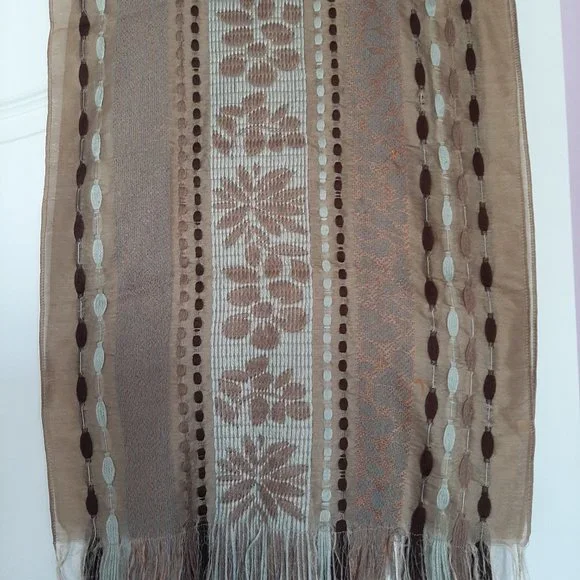 Scarf - Picture 2 of 7